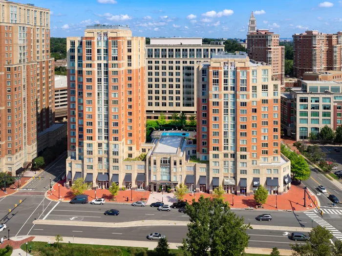 Centrally Located Near Eisenhower Metro Station | Alexandria VA Apartments For Rent | Carlyle Place
