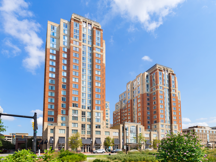 Carlyle Place | Alexandria VA Apartments For Rent | Carlyle Place