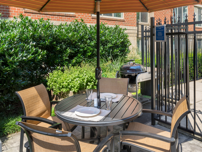 Grilling Station & Herb Garden | Alexandria VA Apartments For Rent | Carlyle Place