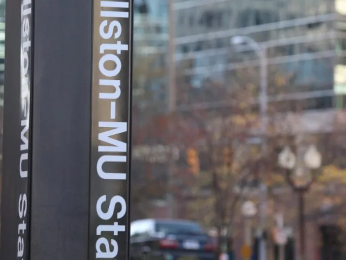 Arlington VA Apartments | Meridian at Ballston Commons