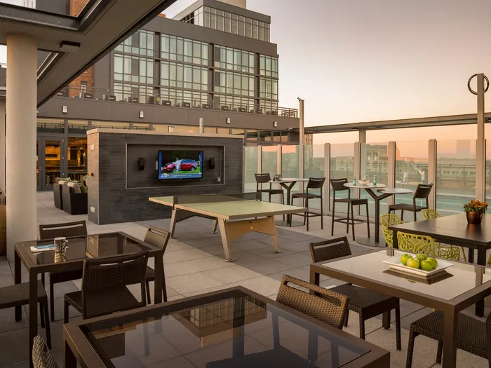 Residents Relaxing Rooftop Terrace | Apartments for rent in Alexandria, VA | Parc Meridian at Eisenhower Station