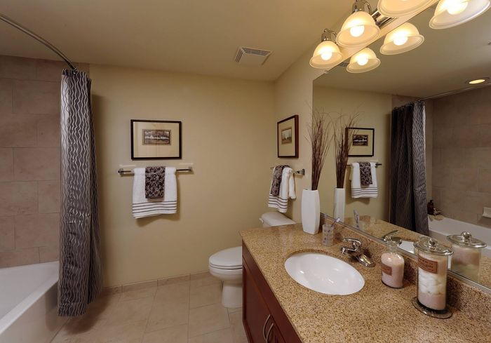 Spacious Bathroom | North Bethesda Luxury Apartments | Meridian at Grosvenor Station