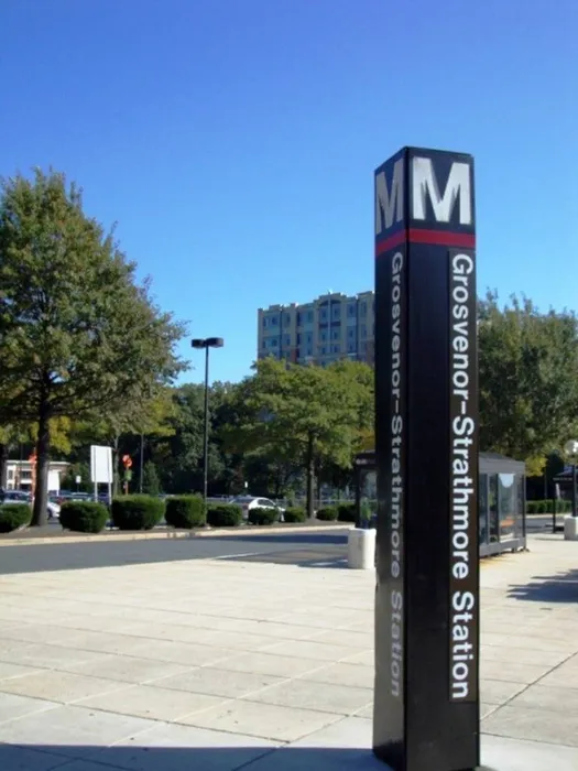 Walking distance to Grosvenor Metro Station | North Bethesda Luxury Apartments | Meridian at Grosvenor Station | North Bethesda Luxury Apartments | Meridian at Grosvenor Station