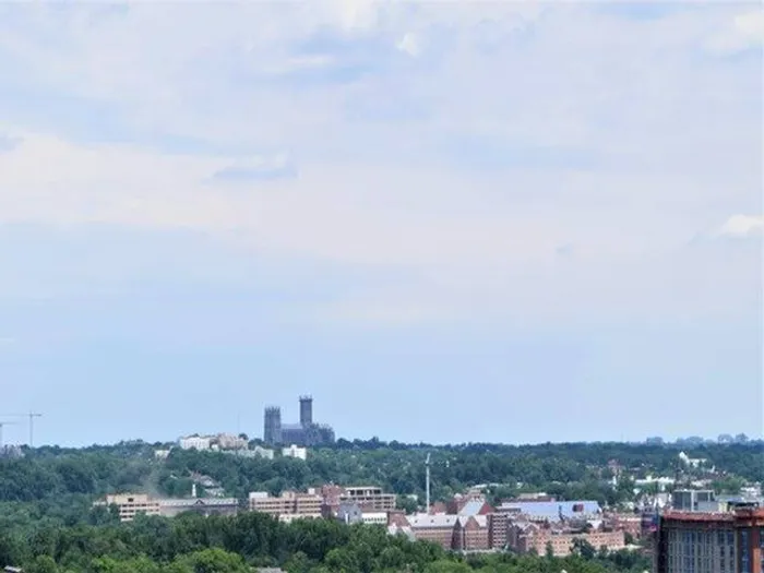 Amazing DC Views| Meridian at Courthouse Commons| Apartments Arlington, VA