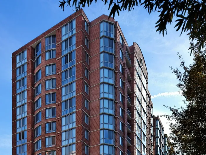 Apartments in Arlington, VA | Meridian at Courthouse Commons