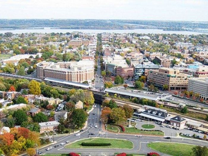 Conviently Located | Alexandria VA Luxury Apartments
