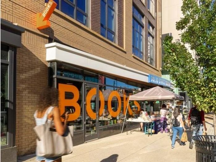 Solid St Books | Apartments in Washington DC | 360H Apartments