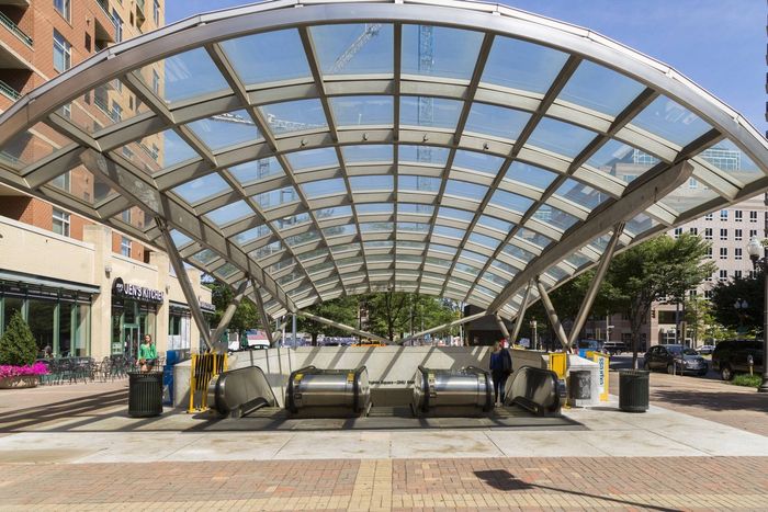 Quick Walk To Ballston Metro | Ballston Park | Arlington Apartments for Rent