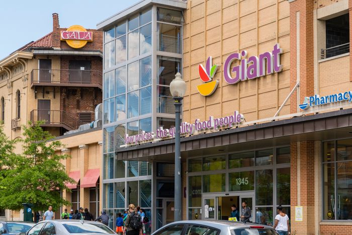 Close to Giant Grocery Store | Washington DC Apartments | Park Triangle Apartments Lofts and Flats