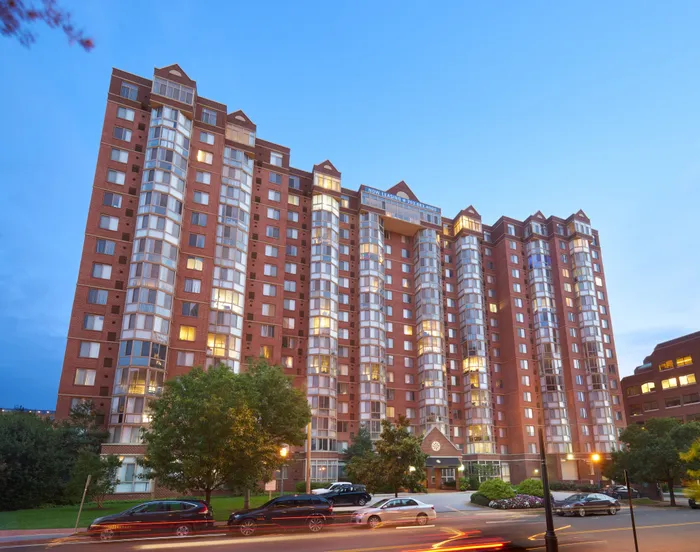 Meridian at Braddock Station at Night | Luxury Alexandria VA Apartments