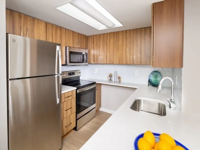 Renovated Apartments | Meridian at Ballston Commons | Arlington VA Apartments