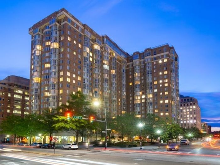 Meridian at Ballston Commons at Night | Arlington VA Apartments