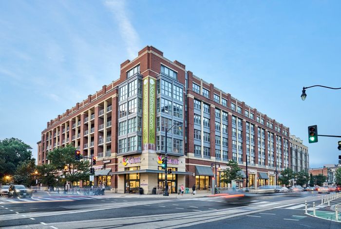 360 H Street at Sunset | Washington DC Apartments | H Street Apartments