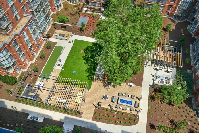 Courtyard View From Above | Meridian at Courthouse Commons | Luxury Arlington VA Apartments