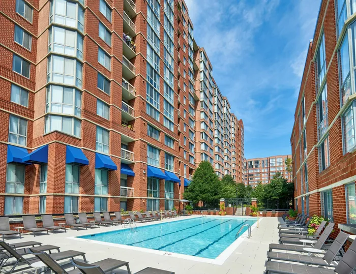 Enjoy Summer Days at Our Pool | Meridian at Courthouse Commons | Luxury Arlington VA Apartments