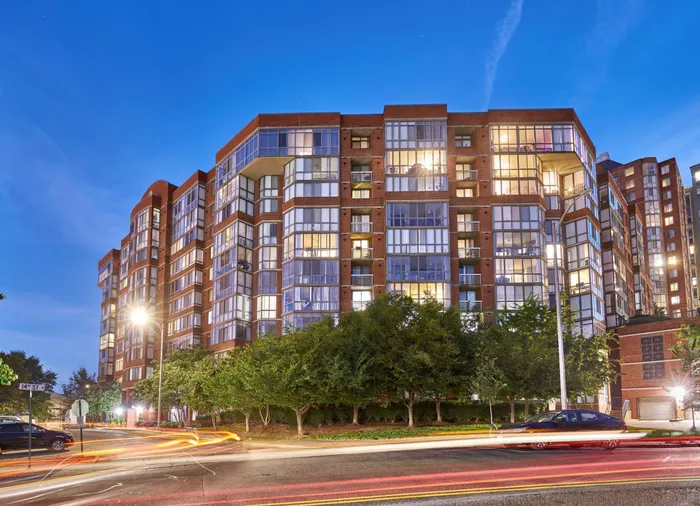 Meridian at Courthouse Commons at Night | Luxury Arlington VA Apartments