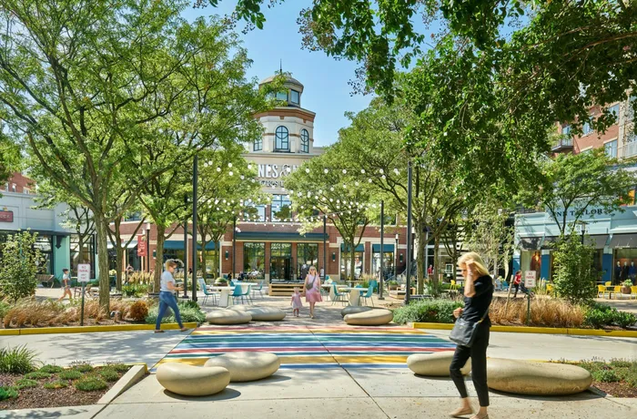 Pop Up to The Crossing at Clarendon When Shopping is on the Agenda | Meridian at Courthouse Commons | Luxury Arlington VA Apartments
