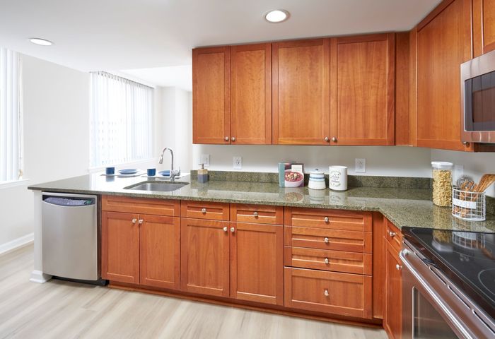 Kitchen | Luxury Alexandria VA Apartments | Carlyle Place