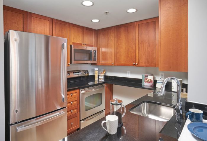 Newly Renovated Kitchen | Luxury Alexandria VA Apartments | Carlyle Place