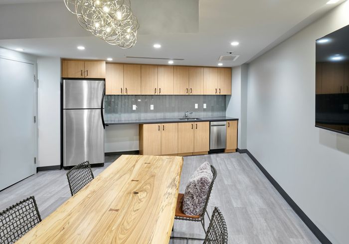 Renovated Club Room With Co-Work Spaces | Columbia Heights Neighborhood | Washington DC Apartments