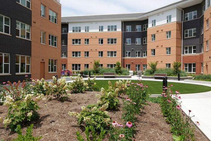 Courtyard | Robinson at One University | Affordable Fairfax VA Apartments