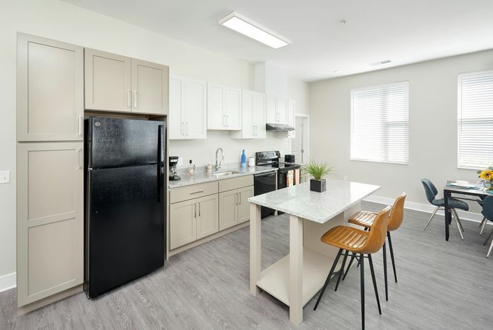 Modern Kitchen | Fairfax VA Apartment For Rent | Robinson