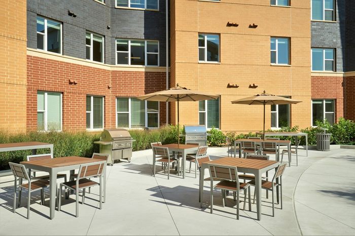 BBQ Area | Robinson at One University | Affordable Fairfax VA Apartments