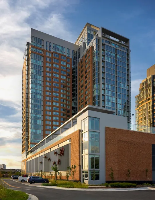 Meridian 2250 at Eisenhower Station | Luxury Alexandria VA Apartments