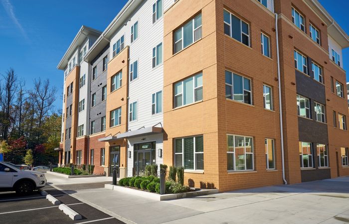 Robinson at One University | Affordable Fairfax VA Apartments