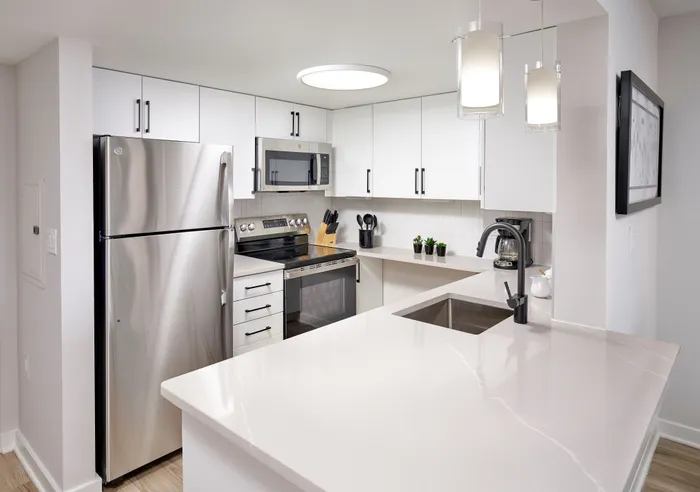 Newly Renovated Phase II Apartment Kitchen | Meridian at Braddock Station | Alexandria VA Apartments