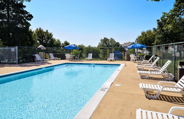 Swimming Pool With Expansive Sundeck | Evans Ridge Apartments | Affordable Leesburg VA Apartments | Affordable Apartments | Leesburg VA Apartments