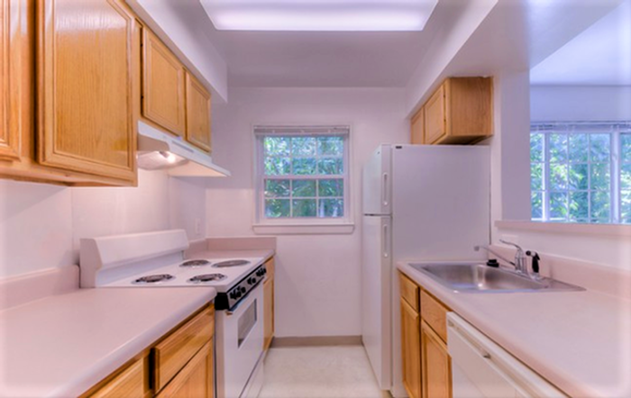 Image of a Kitchen | Quebec Apartments | Arlington VA Apartments | Affordable Arlington VA Apartments