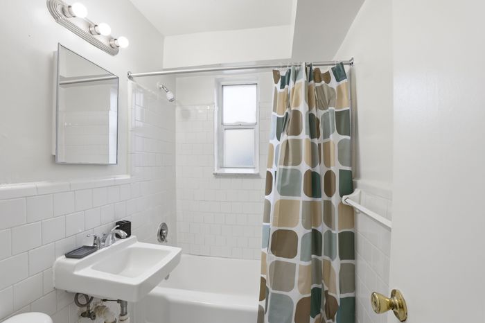 East Falls Apartments Bathroom | East Falls Apartments | Affordable Falls Church VA Apartments | Affordable Arlington VA Apartments