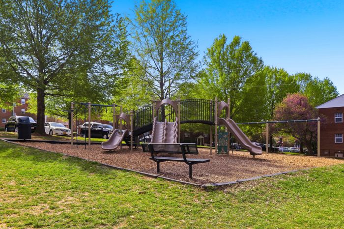 Playground | East Falls Apartments | Affordable Falls Church VA Apartments | Affordable Arlington VA Apartments