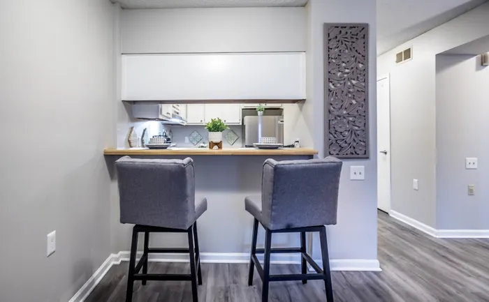 1 BR, 1 BA - 580SF