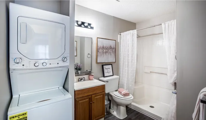 1 BR, 1 BA - 580SF