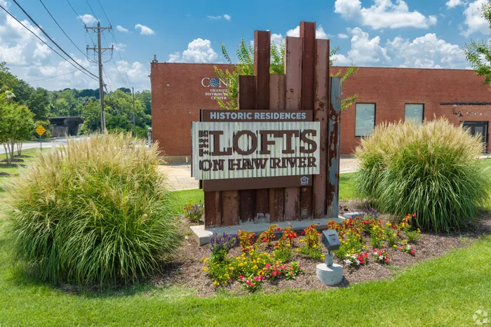 Complex sign
