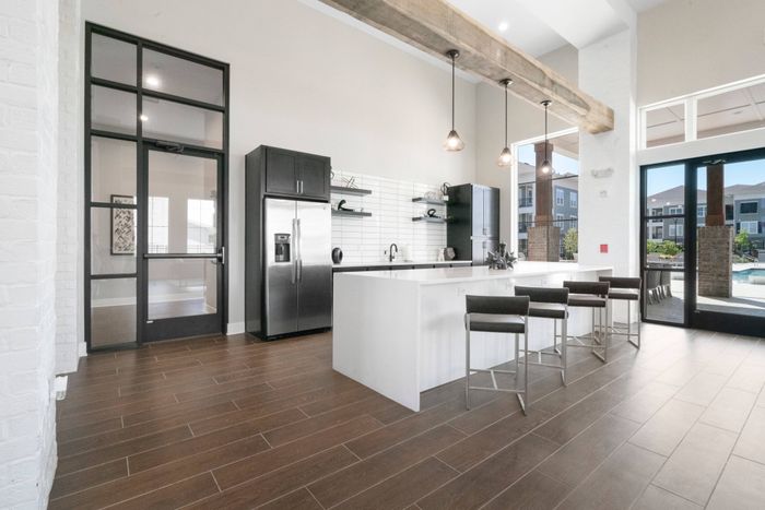 Sweetwater Leasing Office
