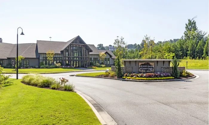 Grand Oaks