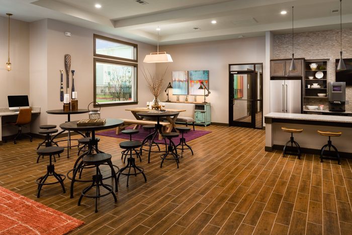 Elegant Community Club House | Sapphire Bay Apartments | Apartments In Baytown