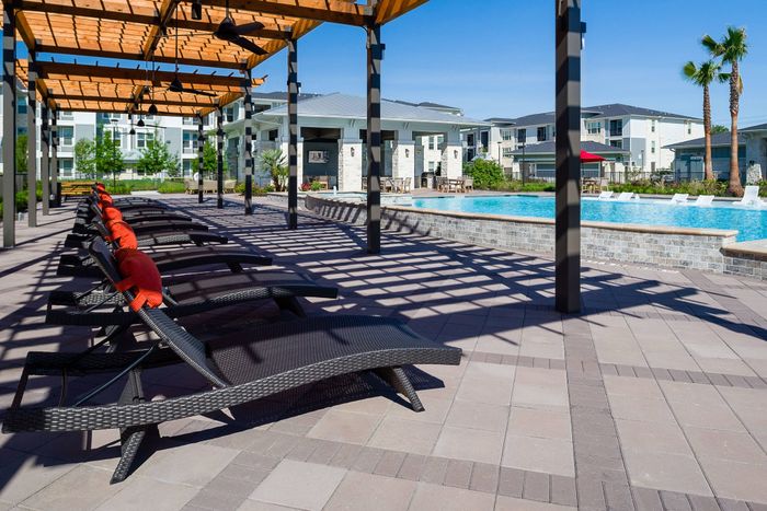 Sparkling Pool | Sapphire Bay Apartments | Apartments In Baytown