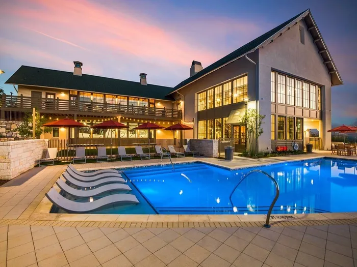 Sun Shelf | Vecina Apartment Villas | Luxury Apartments San Antonio