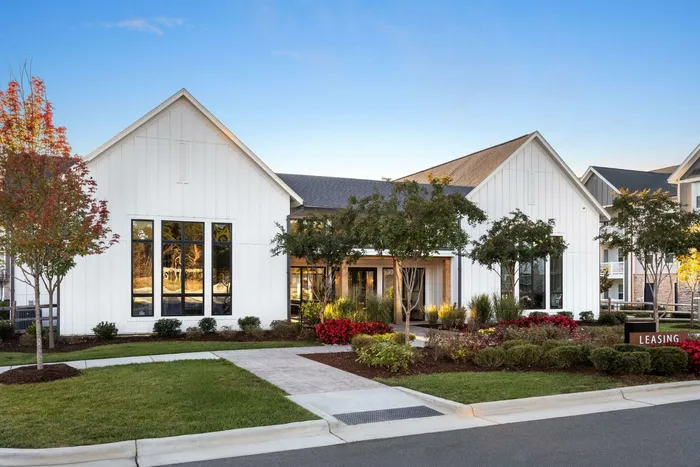 Clubhouse | Apartments in Matthews, NC | Chestnut Farm