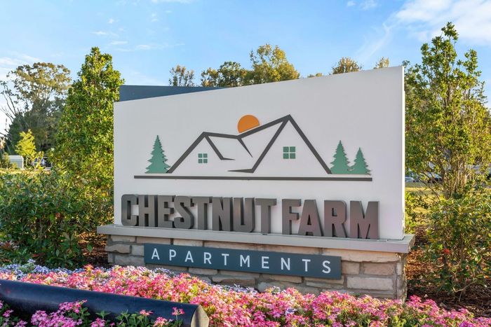 Monument Sign | Apartments in Matthews, NC | Chestnut Farm