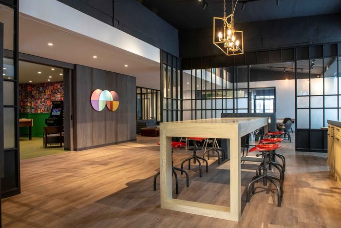 Lounge Bar