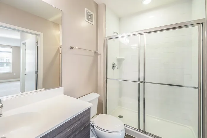 Northgate apartment bathroom