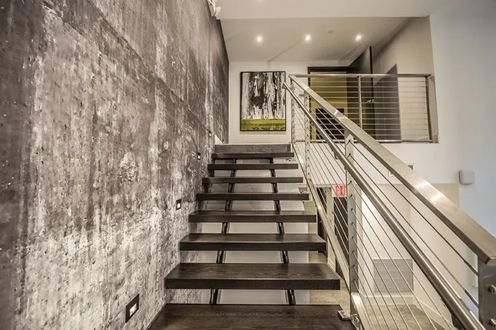 Leasing center