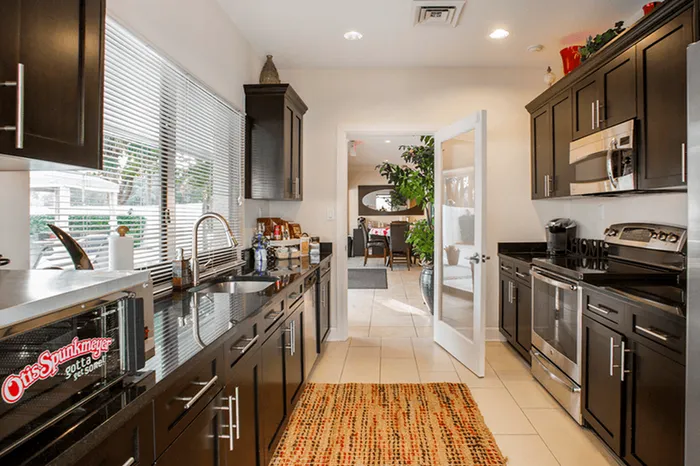 Community kitchen