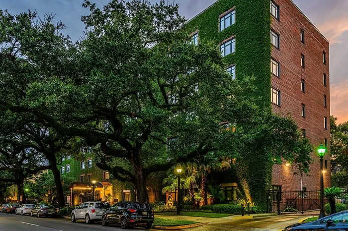 Apartment building