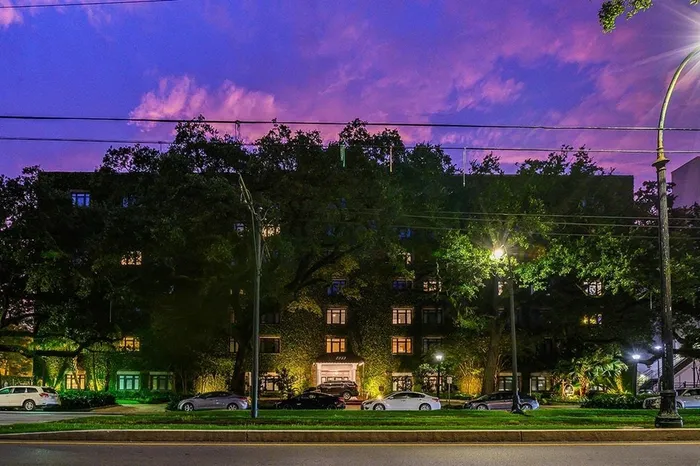 Apartment building